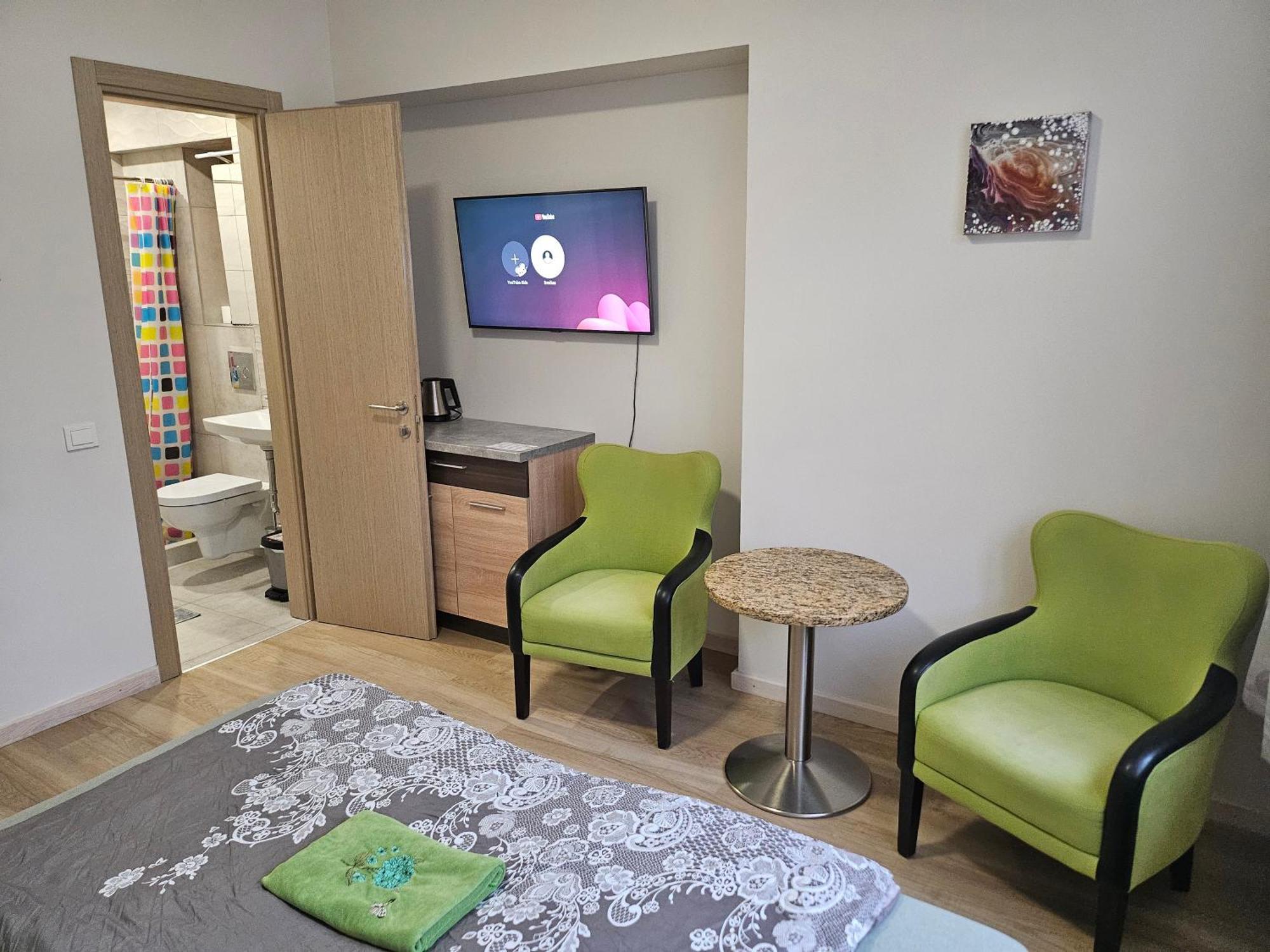 Kauno Apartamentai King Size Bed Kaunas Extérieur photo